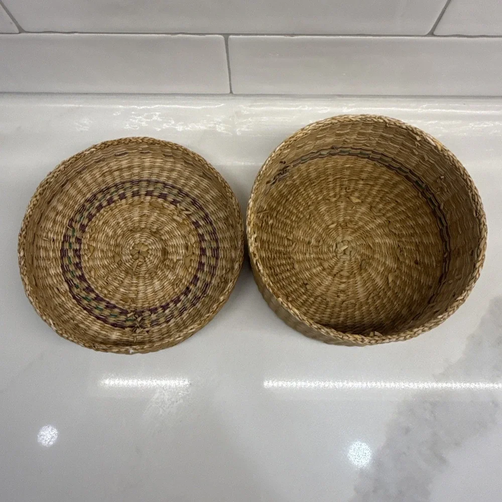 Vintage Woven Sweetgrass Basket w/Lid 5.5
